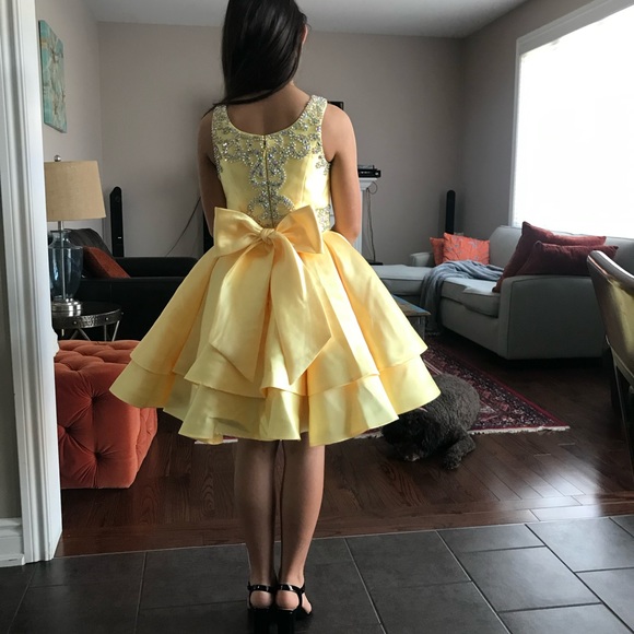 EUC Yellow Short Prom /Pageant Dress size 11 girls - Picture 6 of 6